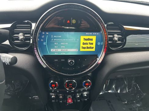 Used 2022 MINI Cooper S w/ Driver Assistance Package image 9