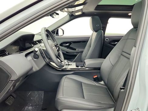 Used 2025 Land Rover Range Rover Evoque S image 21