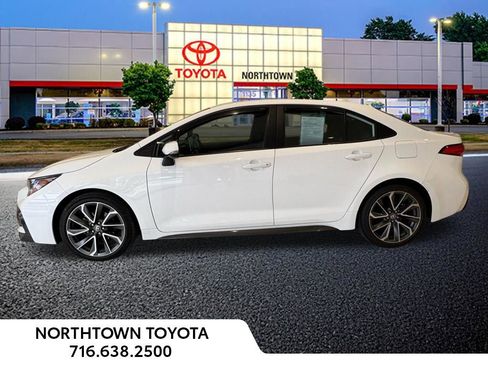 Used 2021 Toyota Corolla SE w/ Carpet Mat Package (TMS) image 2