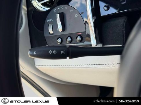 Used 2017 Rolls-Royce Wraith RWD image 31