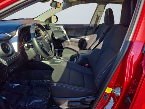 Used 2017 Toyota RAV4 XLE image 9