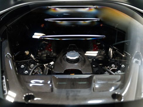 Used 2022 Ferrari SF90 Stradale image 96