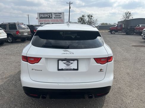 Used 2017 Jaguar F-PACE S image 2