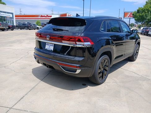 New 2026 Volkswagen Atlas Cross Sport SE FWD image 7