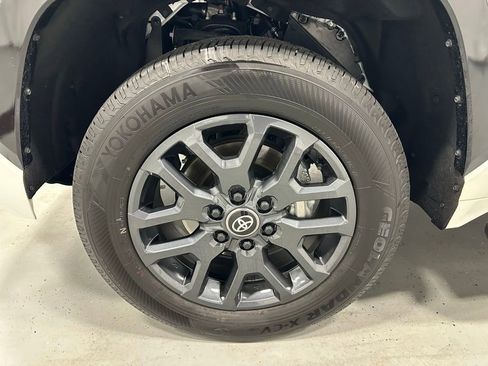 Used 2025 Toyota Tundra Platinum image 69