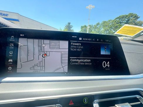 Used 2022 BMW X5 xDrive40i w/ M Sport Package AWD/4WD image 17
