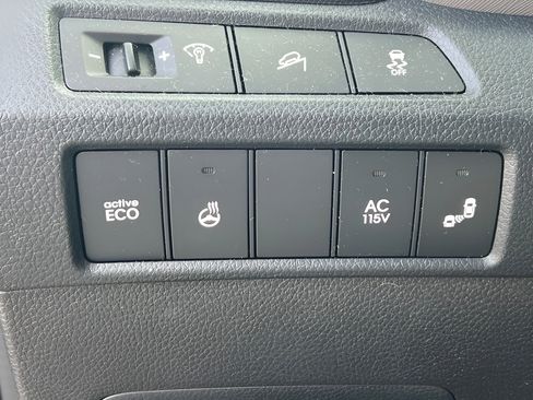 Used 2014 Hyundai Santa Fe GLS FWD image 19