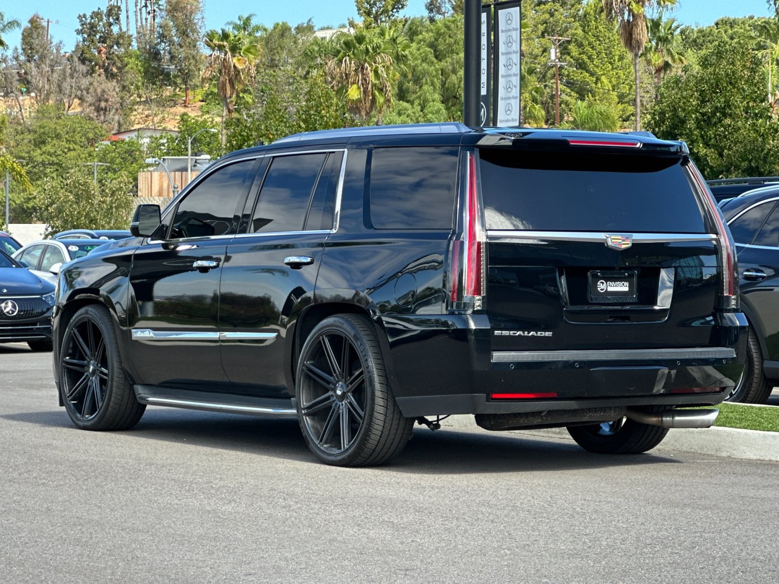 Used 2016 Cadillac Escalade 2WD image 5