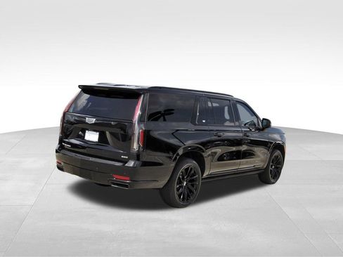 Used 2023 Cadillac Escalade ESV Sport Platinum w/ LPO, Floor Liner Package AWD/4WD image 4