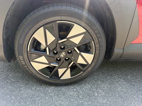 Used 2024 Hyundai Kona SEL FWD image 19
