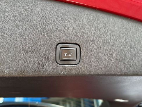 Used 2024 Cadillac XT6 Premium Luxury w/ LPO, Floor Liner Package AWD/4WD image 35