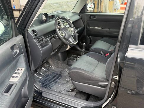 Used 2006 Scion xB image 4