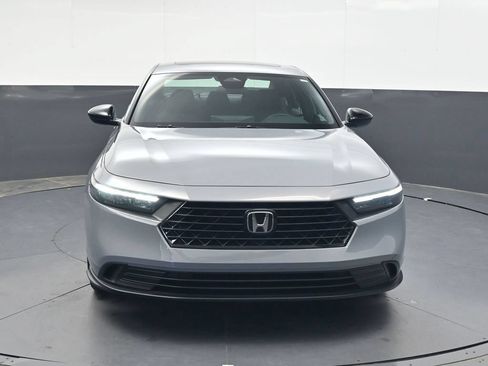 Used 2025 Honda Accord Sport image 9