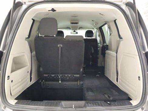 Used 2020 Dodge Grand Caravan SE image 27