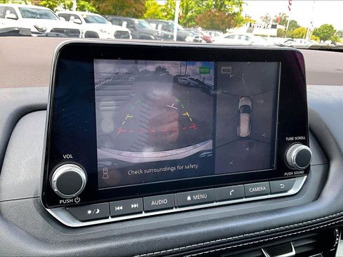 Used 2021 Nissan Rogue SV w/ Premium Package FWD image 26
