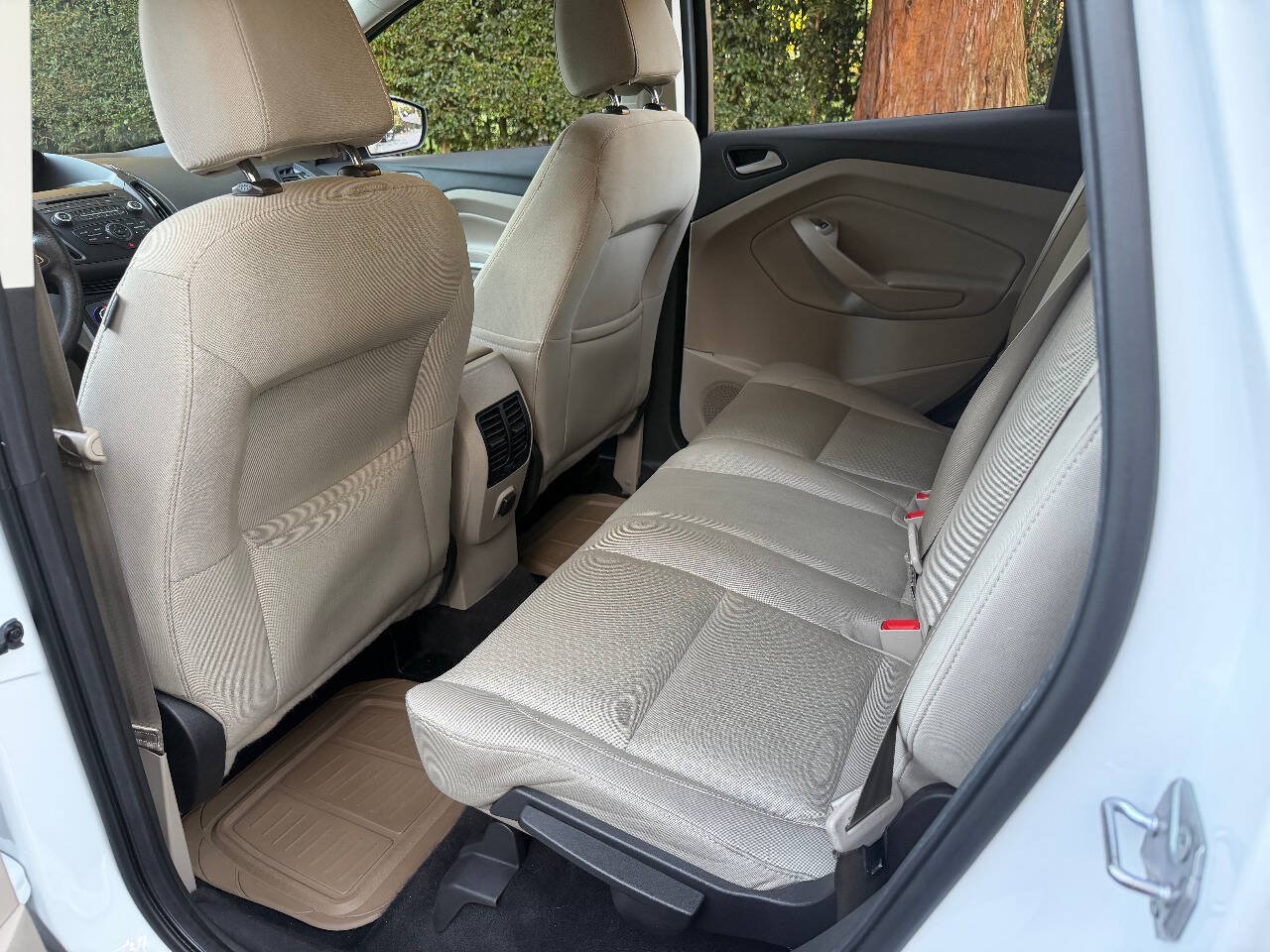 Used 2017 Ford Escape SE AWD/4WD image 16