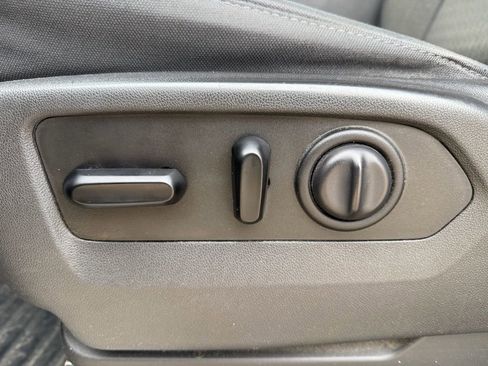 Used 2019 Chevrolet Silverado 1500 RST w/ All-Star Edition image 9