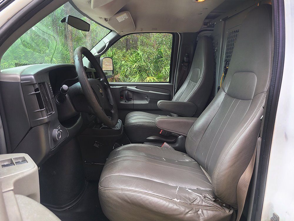 Used 2014 Chevrolet Express 1500 RWD image 11