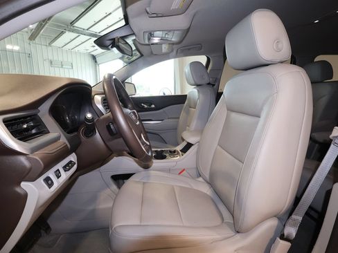 Used 2020 GMC Acadia SLT w/ Driver Alert Package II AWD/4WD image 13
