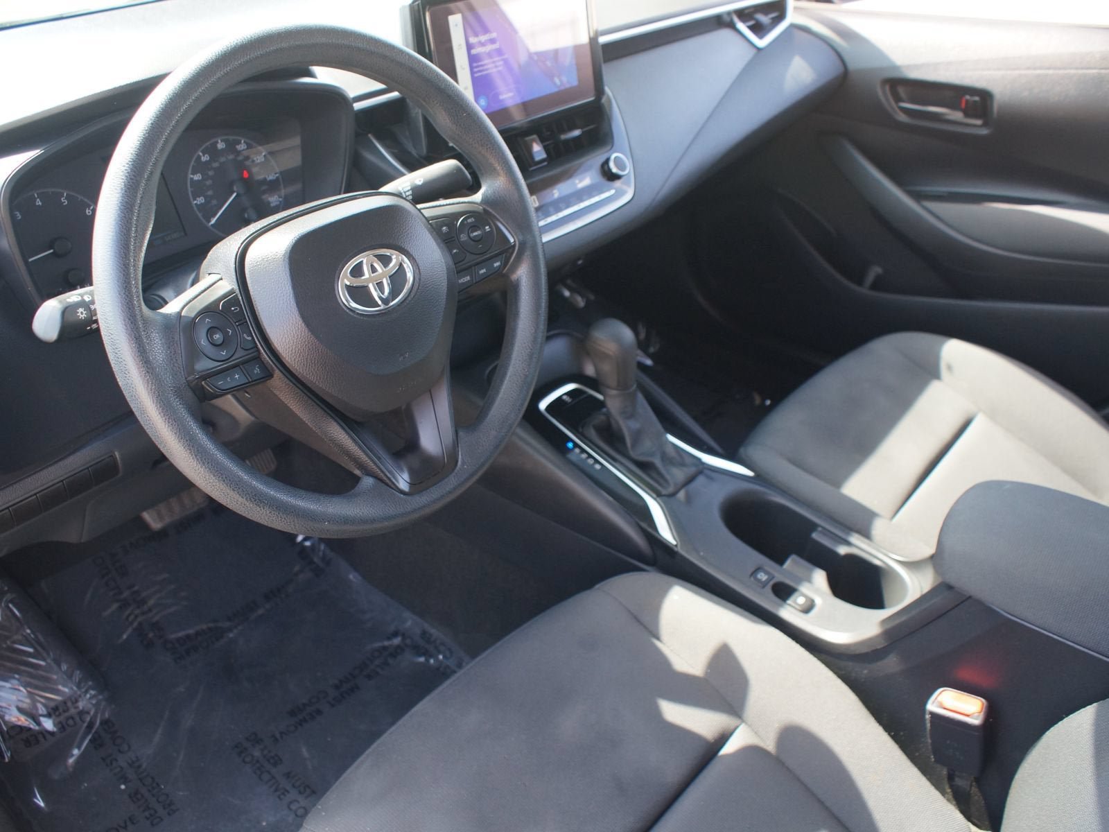 Used 2024 Toyota Corolla LE FWD image 12