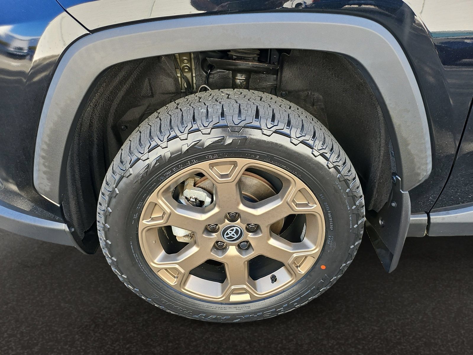 Used 2024 Toyota RAV4 AWD Hybrid image 40
