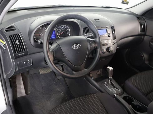 Used 2010 Hyundai Elantra GLS image 5