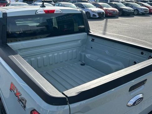 Used 2022 Ford Maverick XLT image 12