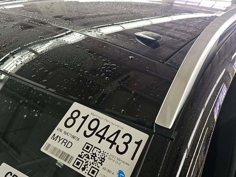 Used 2022 Mercedes-Benz GLE 350 4MATIC w/ Premium Package image 10