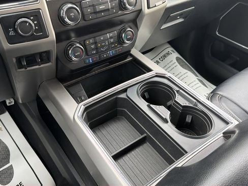 Used 2021 Ford F350 Lariat w/ Chrome Package image 34