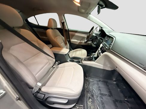 Used 2020 Hyundai Elantra SEL FWD image 27