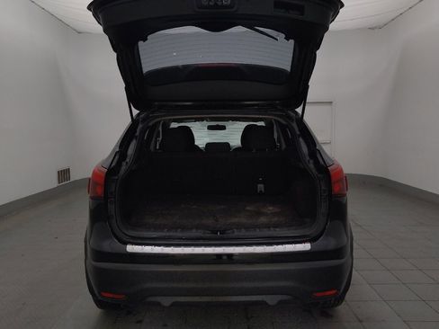 Used 2019 Nissan Rogue Sport S image 29