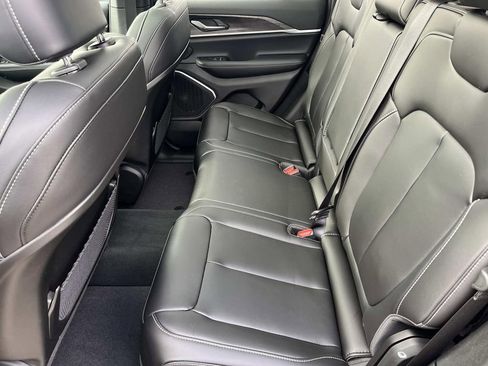 New 2026 Jeep Grand Cherokee Limited image 11