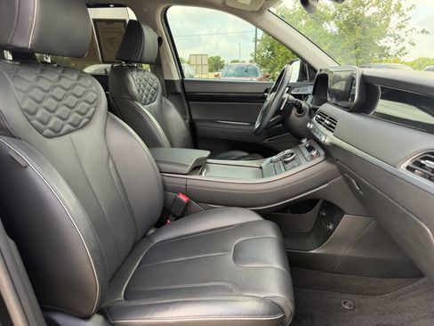 Used 2021 Hyundai Palisade Limited FWD image 12