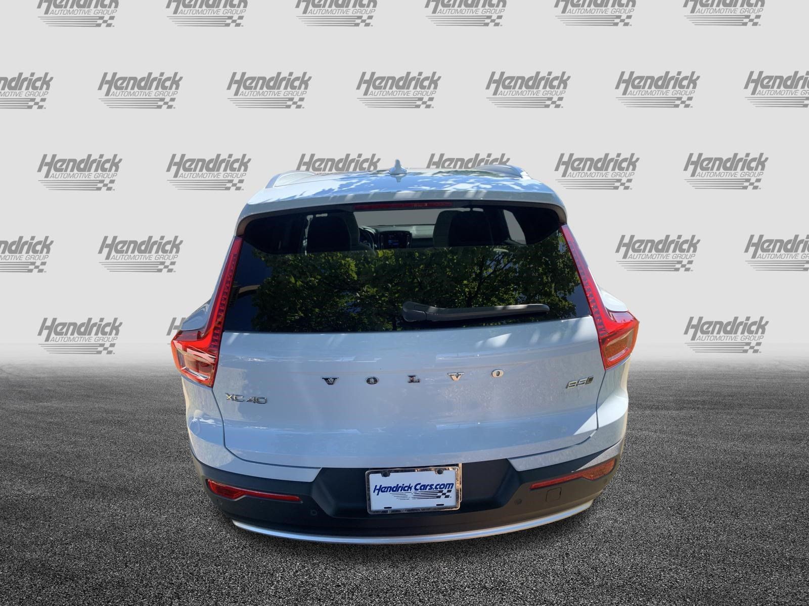 Used 2024 Volvo XC40 B5 Plus w/ Protection Package Premier AWD/4WD image 9