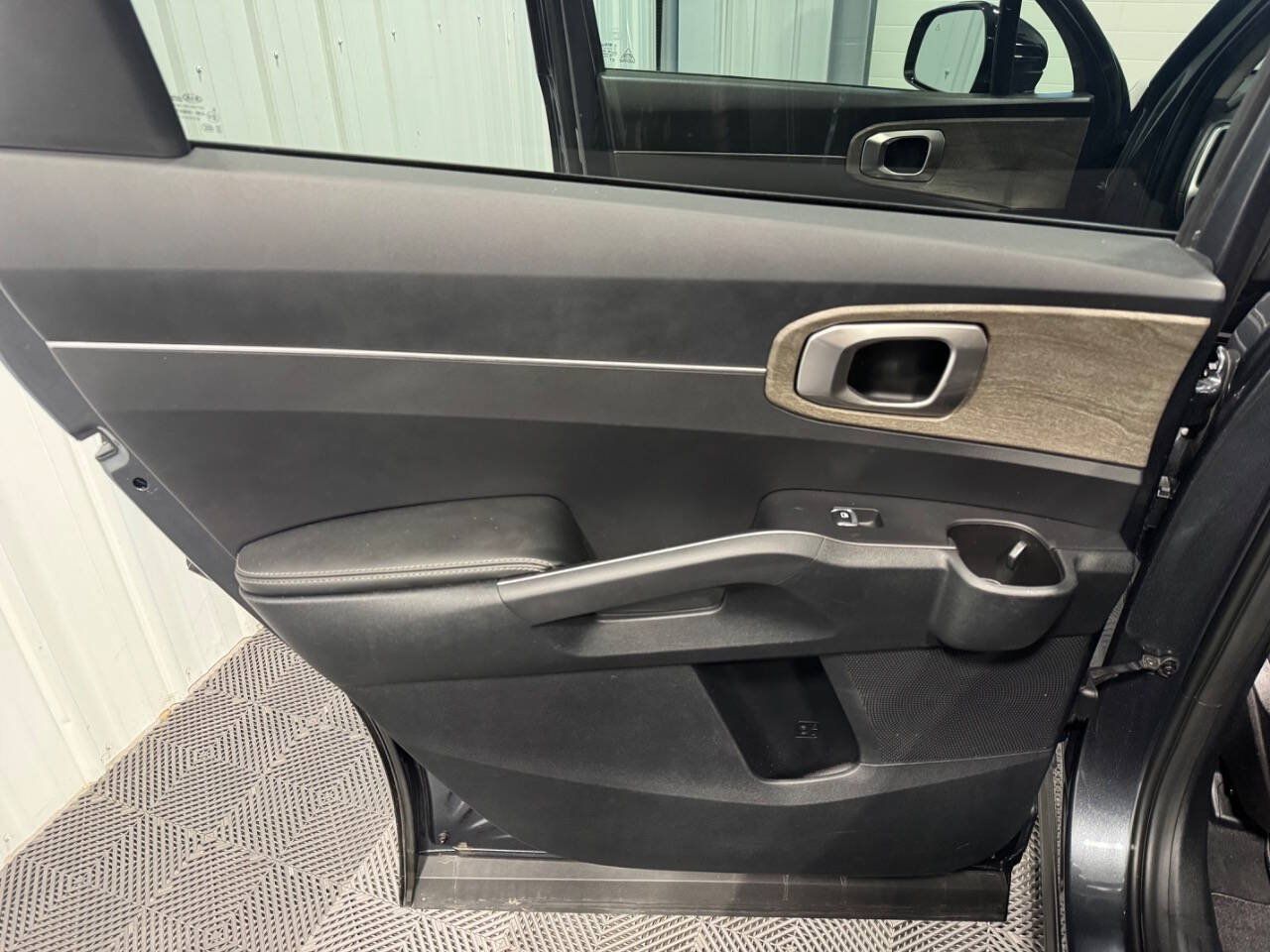 Used 2021 Kia Sorento EX AWD/4WD image 17