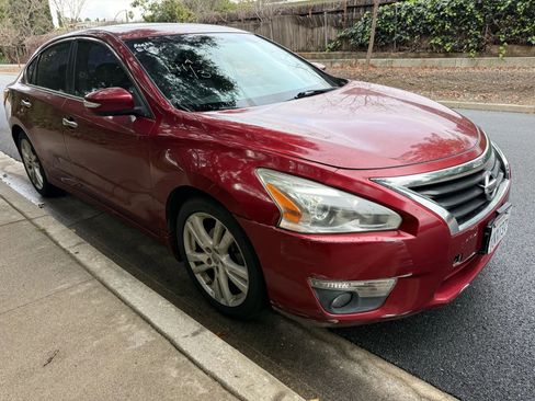 Used 2013 Nissan Altima 3.5 SV FWD image 9