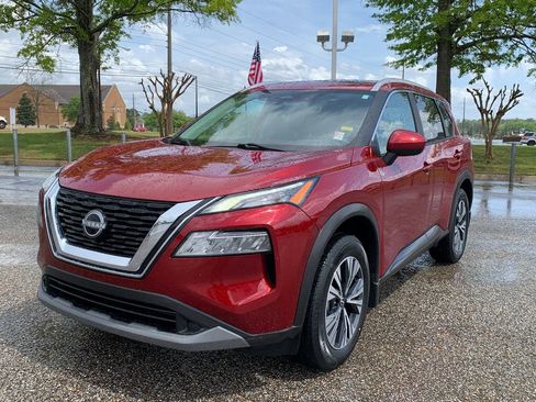 Used 2023 Nissan Rogue SV w/ SV Premium B Package image 4