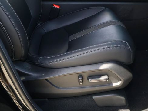 Used 2025 Honda Pilot EX-L image 18