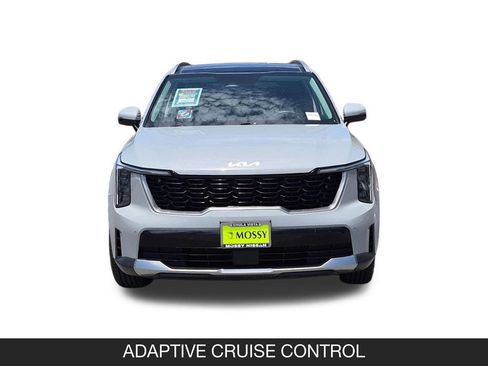 Used 2024 Kia Sorento S w/ Panoramic Sunroof Package FWD image 4