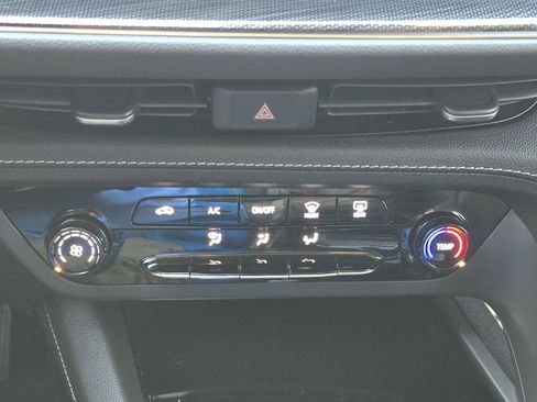 Used 2023 Buick Envision Preferred image 25