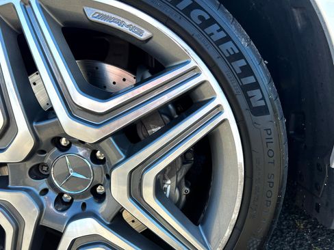 Used 2012 Mercedes-Benz ML 63 AMG 4MATIC image 30