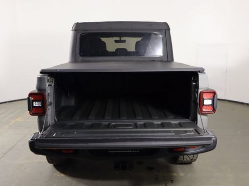 Used 2022 Jeep Gladiator Rubicon w/ LED Lighting Group AWD/4WD image 17