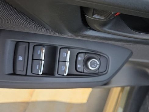 Used 2025 Subaru Forester Premium AWD/4WD image 10