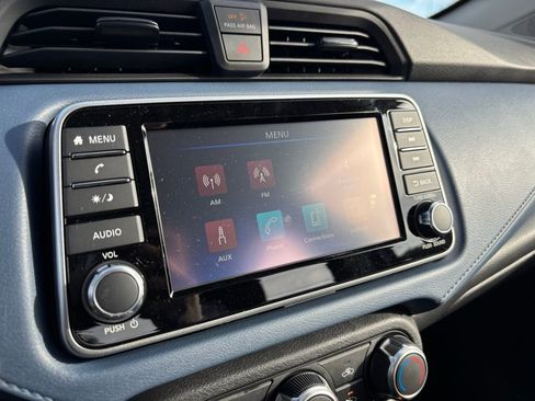 Used 2025 Nissan Versa SV w/ Trunk Package image 18