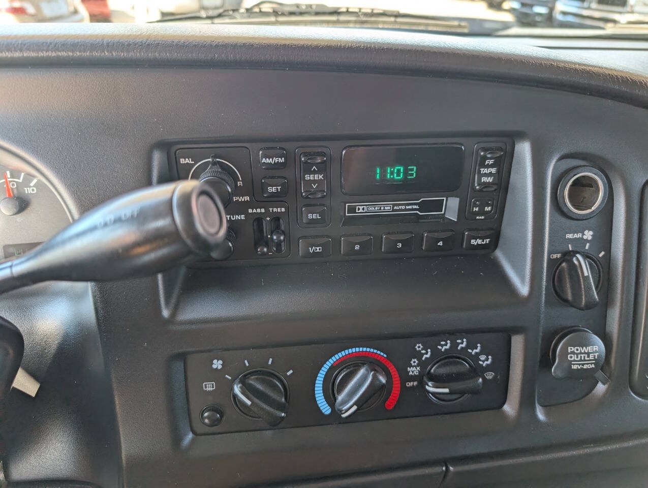 Used 2002 Dodge B3500 RWD image 22