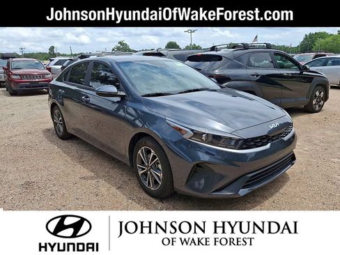 Used 2024 Kia Forte LXS w/ LXS Technology Package FWD image 1