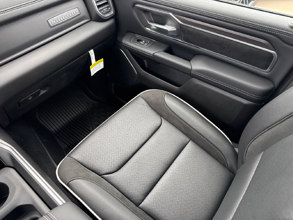 New 2026 RAM 1500 Laramie w/ Night Edition AWD/4WD image 15