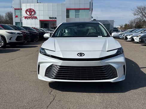 New 2026 Toyota Camry XLE AWD/4WD image 2