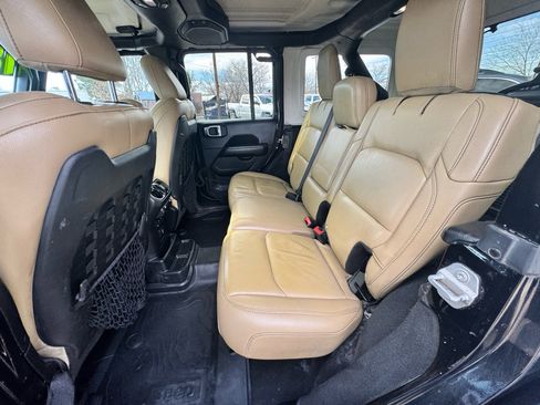 Used 2018 Jeep Wrangler Unlimited Rubicon image 17