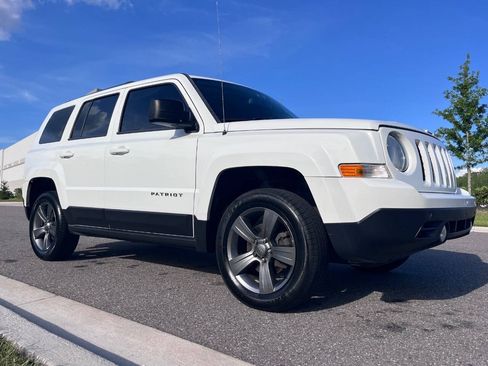 Used 2015 Jeep Patriot High Altitude AWD/4WD image 14